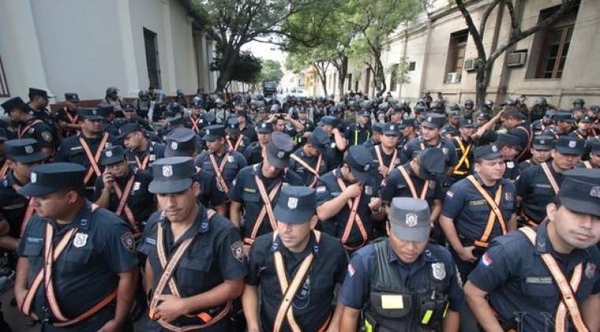 HOY / Se disparan casos de violencia familiar con policías como protagonistas