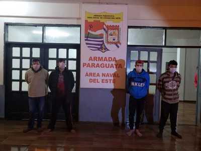 Cuatro detenidos en el río Paraná