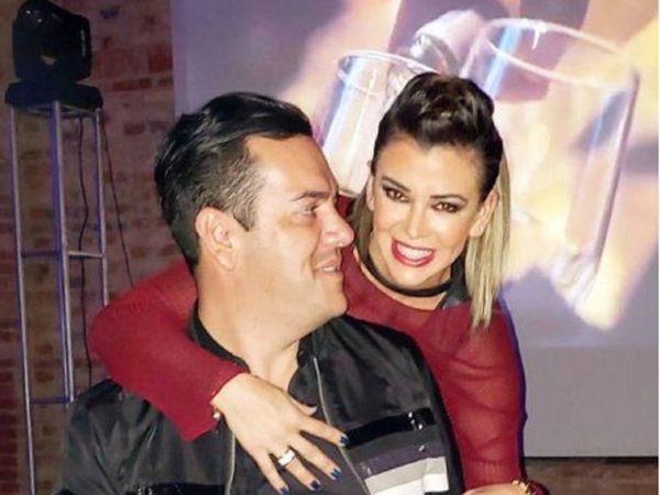 Marly trata de pobrecito a su esposo por estar con ella