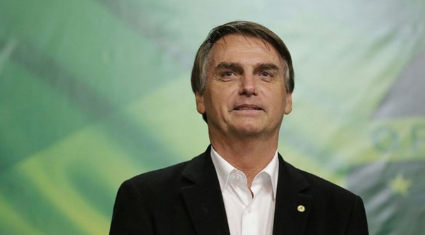 Bolsonaro veta el uso obligatorio de mascarillas en lugares cerrados de Brasil » Ñanduti