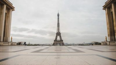 Franceses volverán al cine y a practicar deporte de equipo a partir del lunes