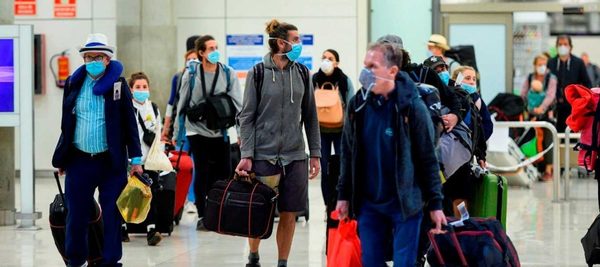Aeropuertos españoles comienzan a recibir a los primeros visitantes