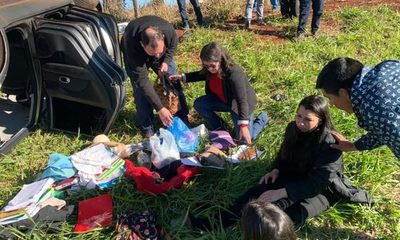 Jueza vuelca con su vehículo en Santa Fe