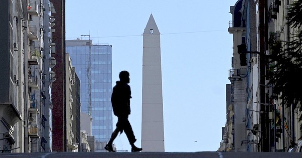 Hospital en Argentina contiene el aliento y ruega por evitar la catástrofe