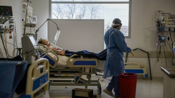 HOY / Argentina supera por primera vez los 50 fallecidos diarios por coronavirus