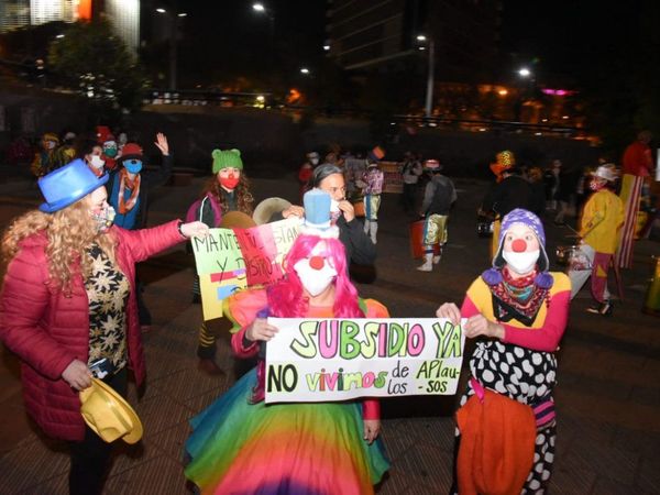 Toreros, payasos y artistas de circo piden volver a trabajar o subsidio