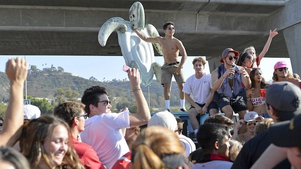 Fiesta covid: premio al que se infecte primero | Crónica