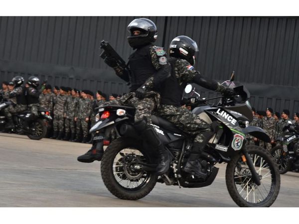 Policía reconoce déficit de test sicológicos a efectivos