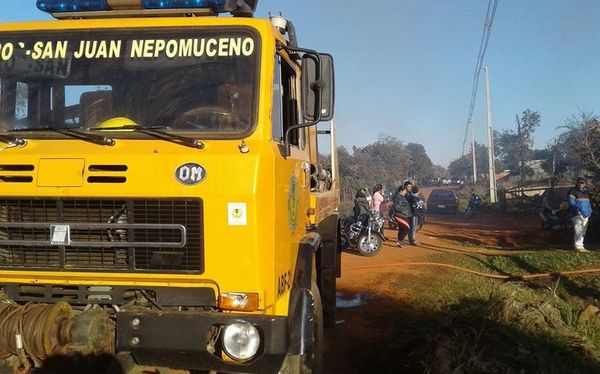 Bomberos ofrecen kure chyryry y chipa so’o - Interior - ABC Color
