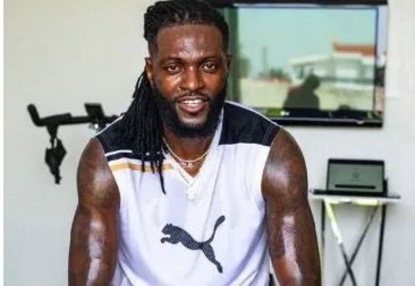 Las primeras palabras de Adebayor tras confirmarse su salida de Olimpia