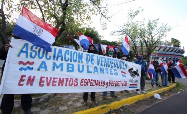 HOY / Vendedores ambulantes se manifiestan y piden ayuda alimentaria