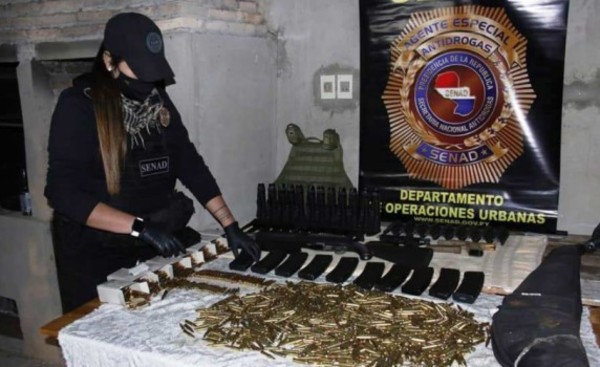 Hallan armas de uso militar que serían para vender al "mercado negro"
