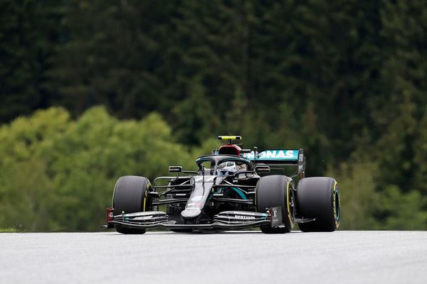 Bottas ’roba’ a Hamilton la pole - Automovilismo - ABC Color