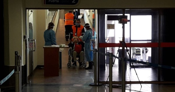 Llegaron al país 22 paraguayos varados en Argentina y otros 1.300 esperan ser repatriados