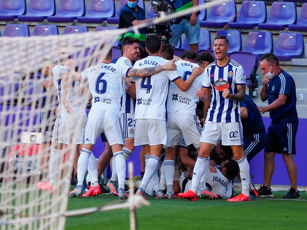 Valladolid da otro paso hacia la permanencia, venciendo al Alavés