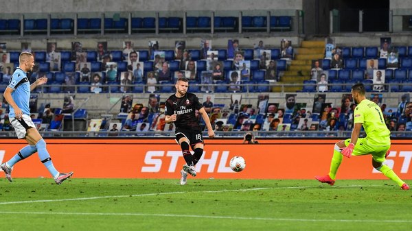 Lazio fue goleado por Milan y deja vía libre a la Juventus