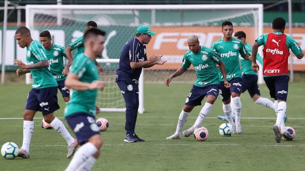 DT de Gustavo Gómez en Palmeiras da positivo por COVID-19