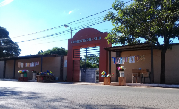 HOY / Cementerio de Fernando de la Mora, entre el abandono y el desdeñoso olvido de los deudos...