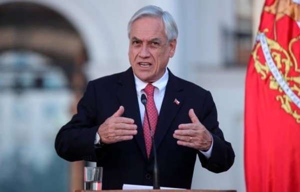 HOY / Piñera promulgó la ley que limita la reelección de los parlamentarios en Chile