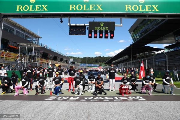 Varios clavan la rodilla antes del GP de Austria - Automovilismo - ABC Color