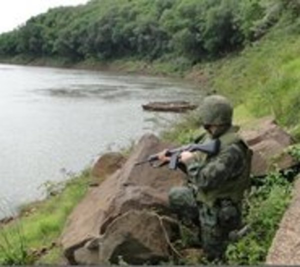 Armada habla de dos incursiones de militares brasileños  - Paraguay.com