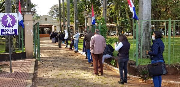 Municipalidad esteña continuará con varias direcciones cerradas al público   - ABC en el Este - ABC Color