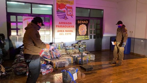 Incautan lancha con casi 650 kilos de marihuana a su paso entre CDE y Foz de Yguazú
