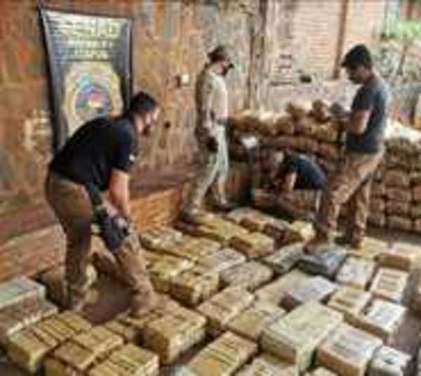 Incautan más de 700 kilos de marihuana  - Paraguay.com