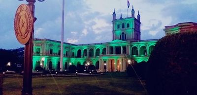 Palacio de López se viste de verde por el Día Internacional del Trasplante de órganos - Nacionales - ABC Color