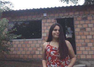 Por su cumple, ella se ¡regaló para su pieza! | Crónica
