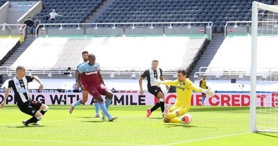 Almirón goza con goles