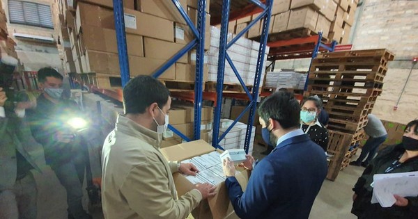 Partidos de oposición rechazan nuevo endeudamiento del país