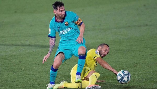 Barça aplastó al Villarreal y se aliviana | Crónica