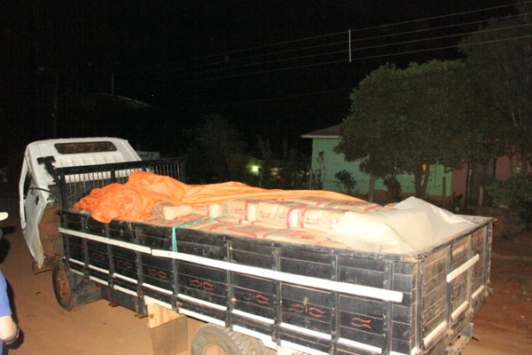 Detienen a dos personas y decomisan 10 toneladas de azúcar - Megacadena — Últimas Noticias de Paraguay
