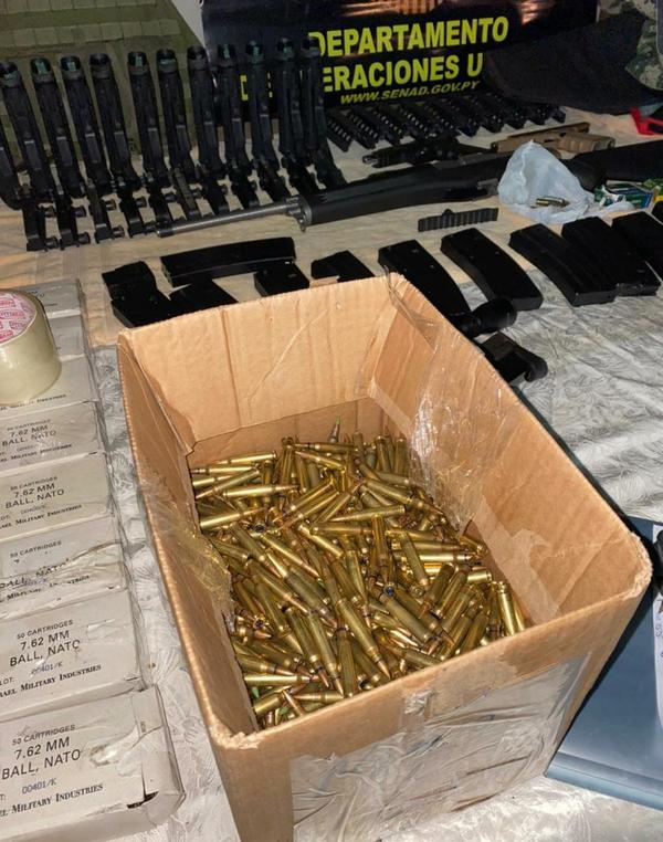Armas incautadas en Luque eran para organizaciones criminales de frontera - Megacadena — Últimas Noticias de Paraguay