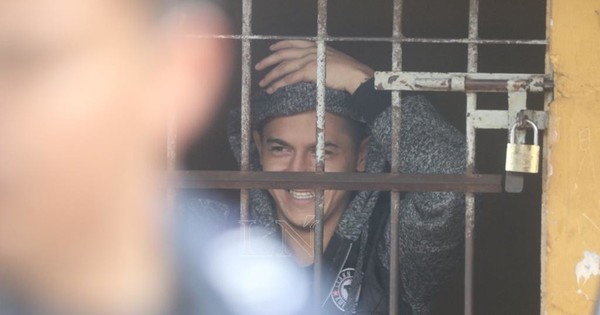 Buscan “depurar” comisarías por saturación de 1.000 detenidos por violación de cuarentena
