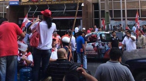 Funcionarios de COPACO protestarán contra intento de expropiación de tierras del ente en Luque - Megacadena — Últimas Noticias de Paraguay