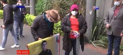 Graves acusaciones de doña Obdulia contra autoridades | Noticias Paraguay