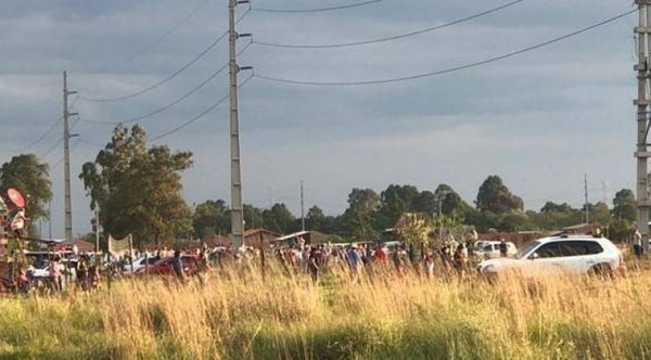 Piden identificar y sancionar a responsables de carrera de caballos que aglomeró personas