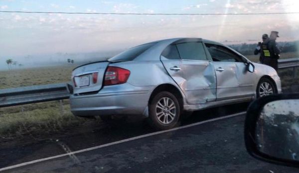 Mujer muere durante triple choque en Arroyito - Nacionales - ABC Color