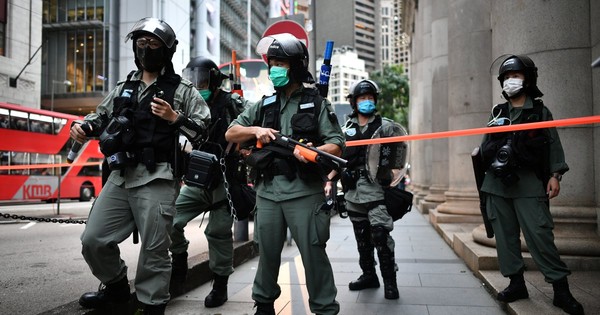 China detiene al profesor que criticó al presidente Xi sobre el coronavirus