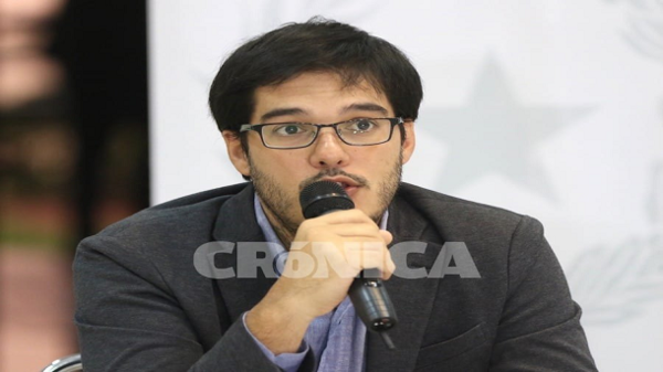 Doña de Sequera tiene a todas bien “fichadas” - PARAGUAYPE.COM