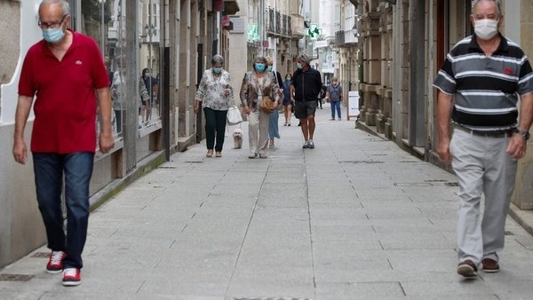 España vuelve a reconfinar a unas 300.000 personas en Cataluña y Galicia - ADN Paraguayo