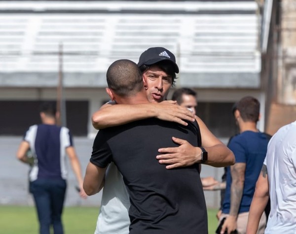 Olimpia y San Lorenzo jugarán dos amistosos