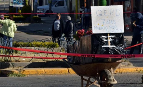 Bolivia: Cadáveres de víctimas del covid en las calles por colapso