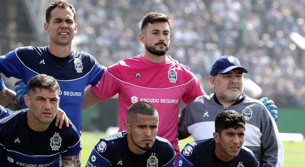 Pablo Velázquez reveló algunos secretos de Maradona en Gimnasia