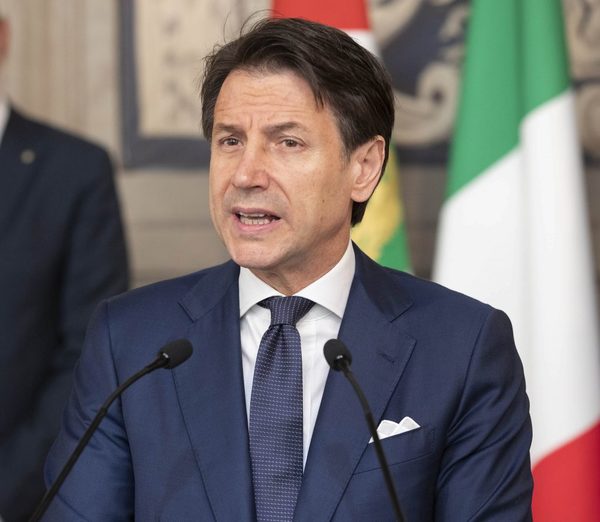 Italia apuesta al gasto público para salir de su enorme deuda