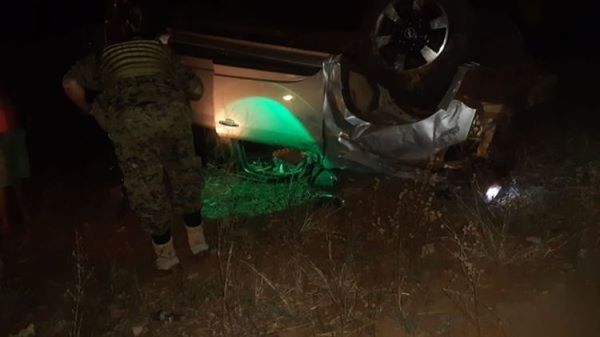 Conductor resultó herido tras volcar a bordo de una camioneta sobre la Ruta PY11 en Capitán Bado
