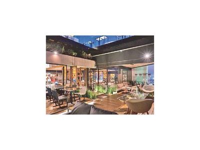 Restaurante  volvió a atender a su clientela en el WTC