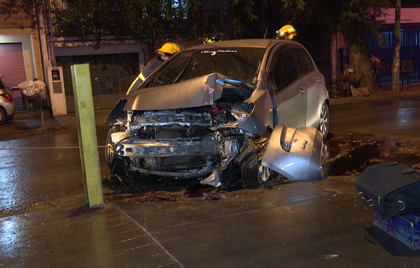 Bombera voluntaria sufrió accidente a causa de un taxi, que se dio a la fuga